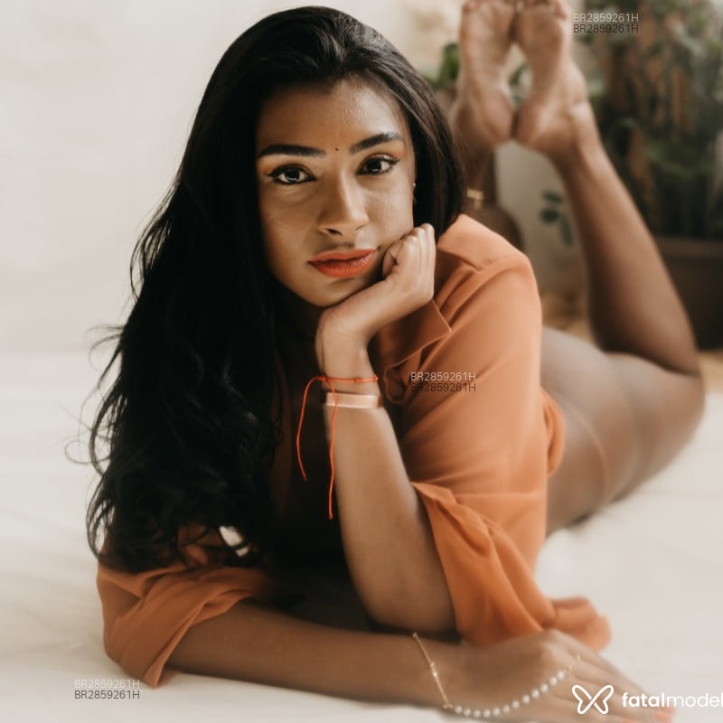 Acompanhante Pepita - Feed