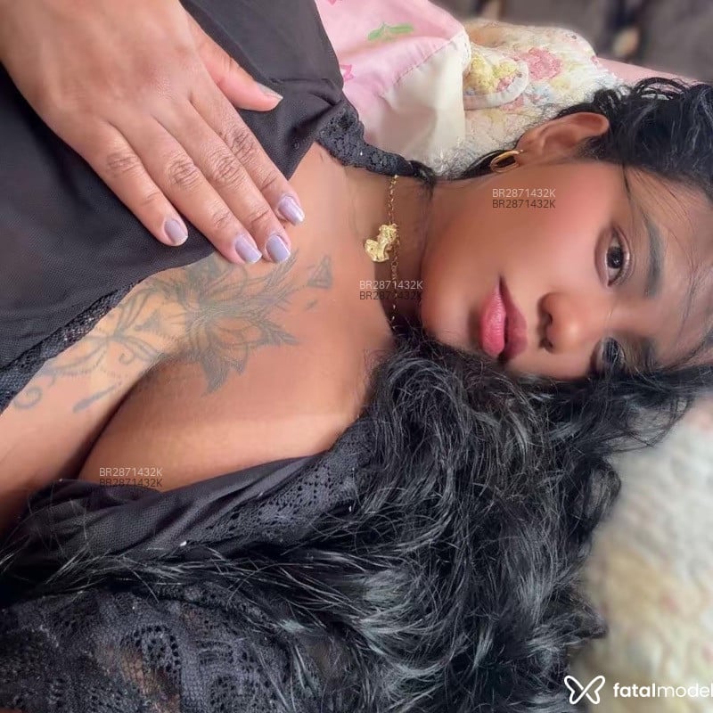 Acompanhante Negra Raiz - Feed