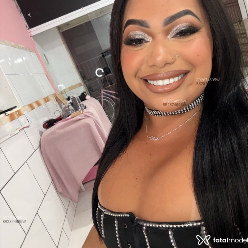Acompanhante Luiza - Feed