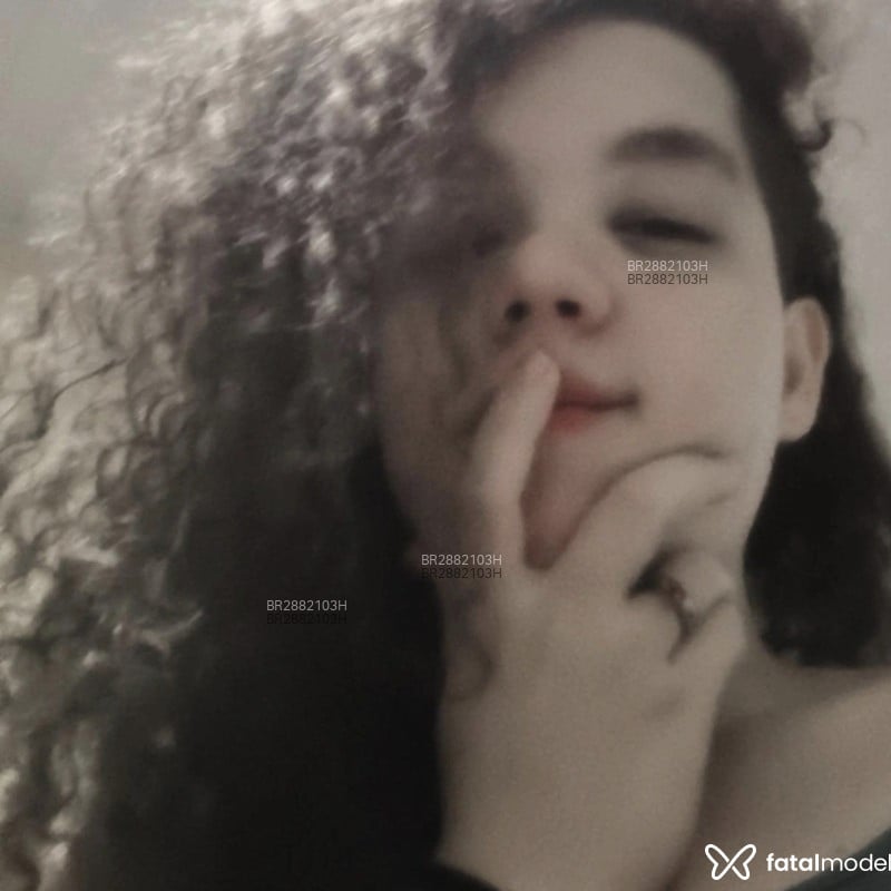 Acompanhante Stella - Feed
