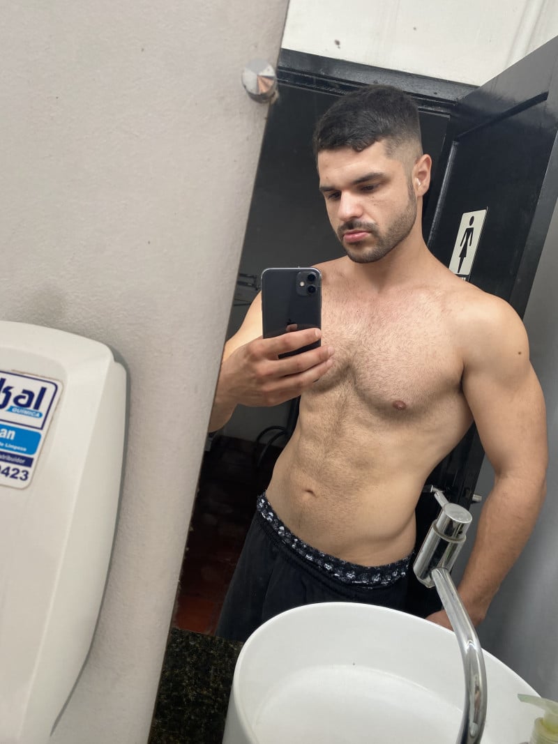 Acompanhante Leon Matias - Feed