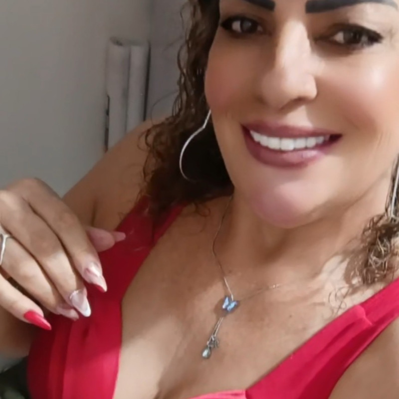 Acompanhante Safira - Feed