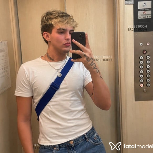Acompanhante Matheus - Feed