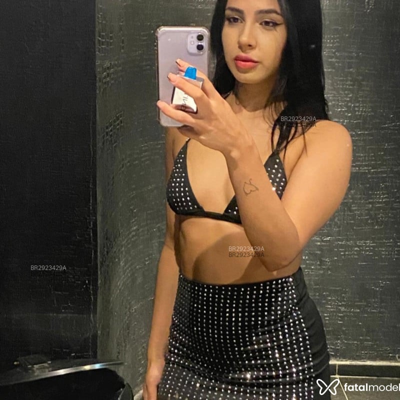 Acompanhante Mia Maia - Feed
