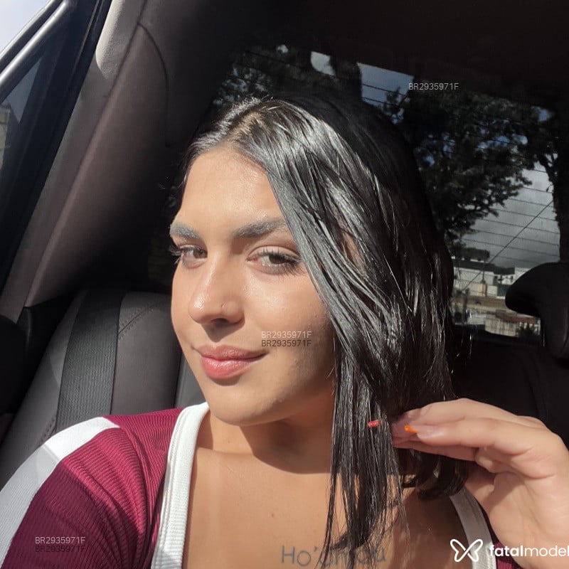 Acompanhante Tina - Feed