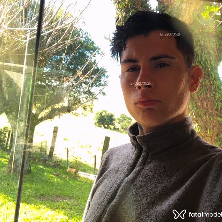 Acompanhante Vic Oliveira - Feed