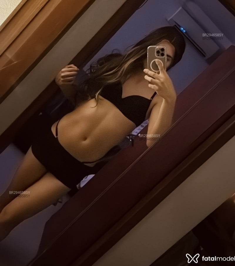 Acompanhante Barbara - Feed
