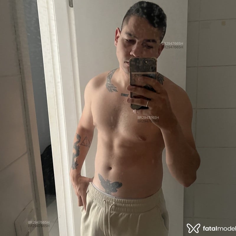 Acompanhante Magnus - Feed