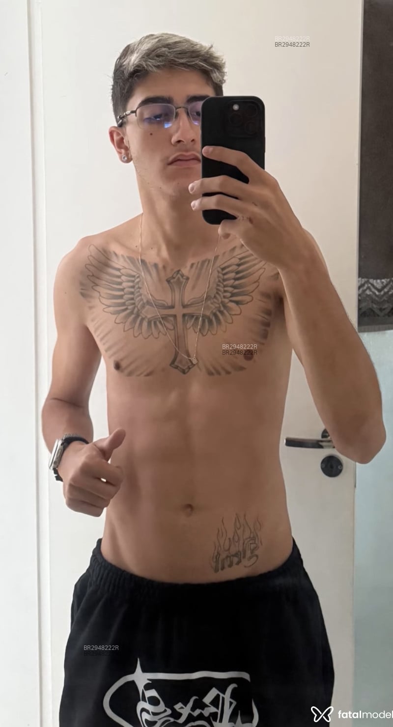 Acompanhante Rossi Dellacruz - Feed