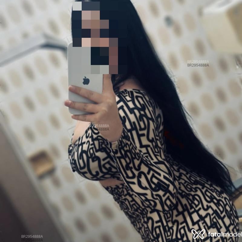 Acompanhante Celine - Feed