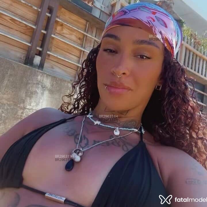 Acompanhante Anny Lins - Feed