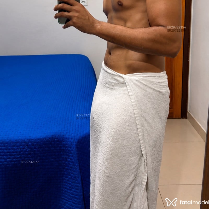 Acompanhante Henrique - Feed