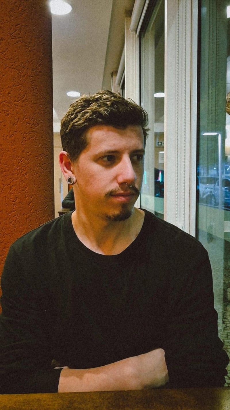 Acompanhante Gabriel - Feed