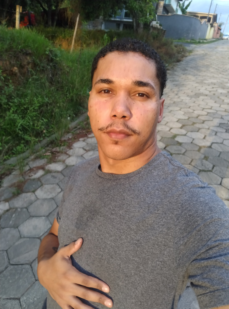 Acompanhante Douglas - Feed