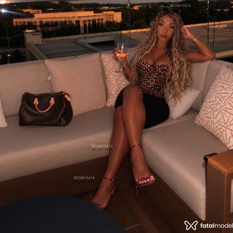 Acompanhante Brunna Scarlett - Feed