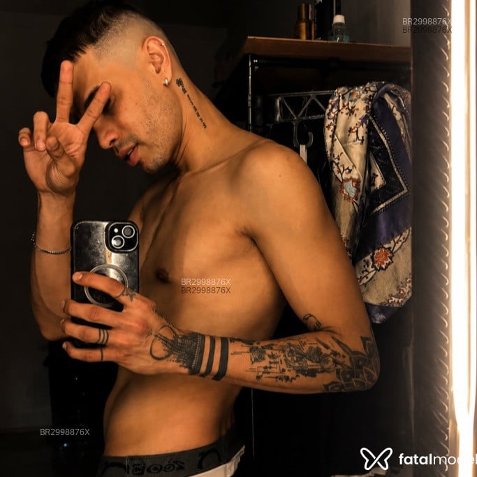 Acompanhante Chris Brown - Feed