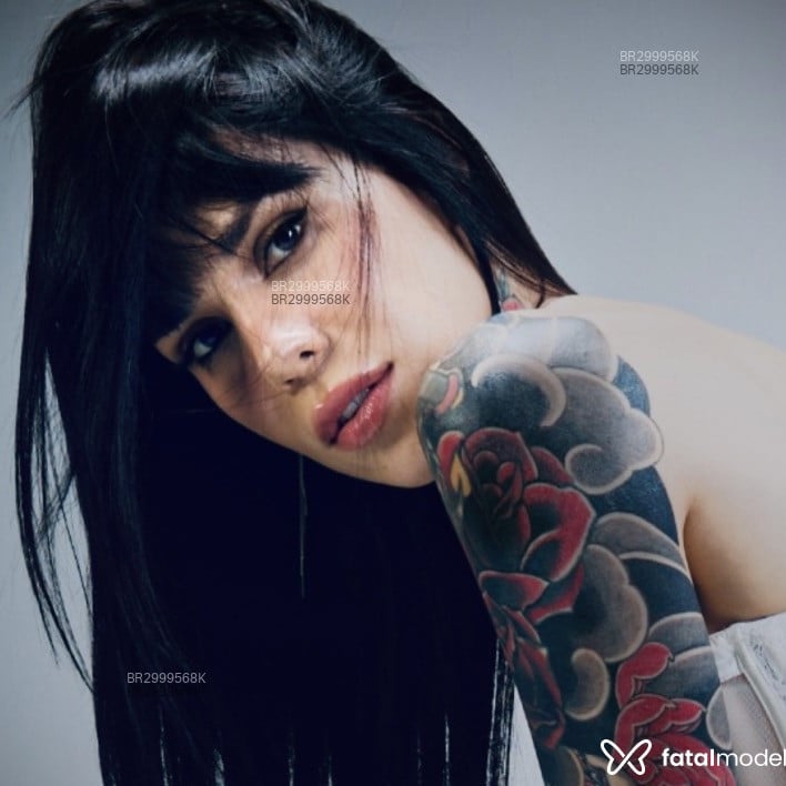 Acompanhante Kurome - Feed