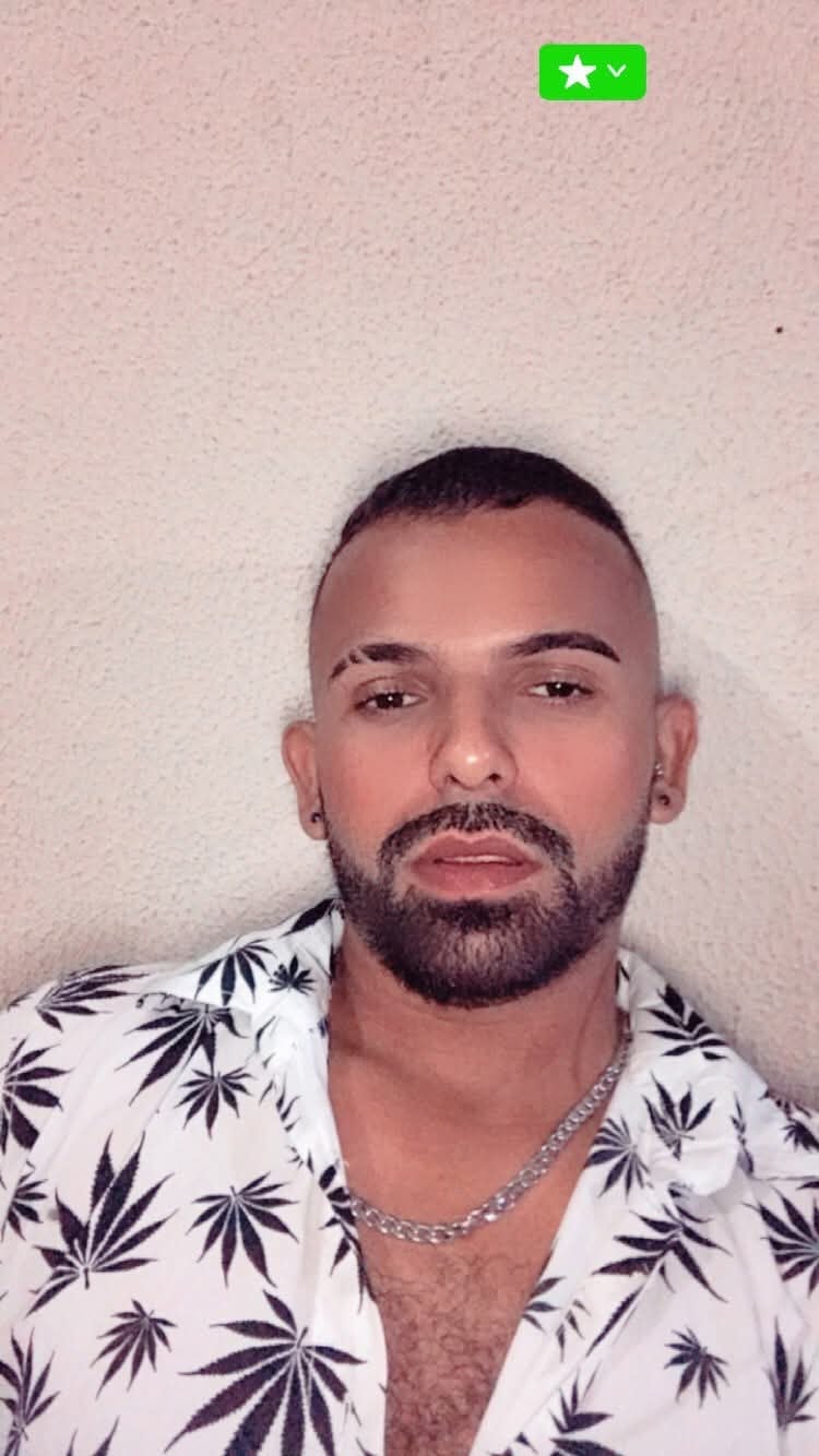 Acompanhante Leoalfena - Feed