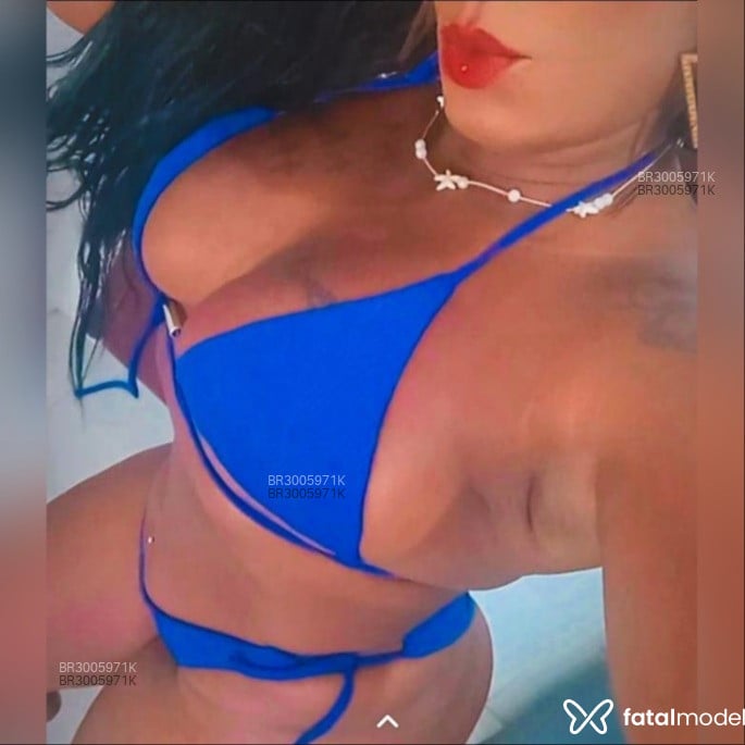 Acompanhante Cris Muniz - Feed