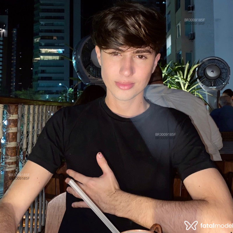 Acompanhante Henrique Valentim - Feed