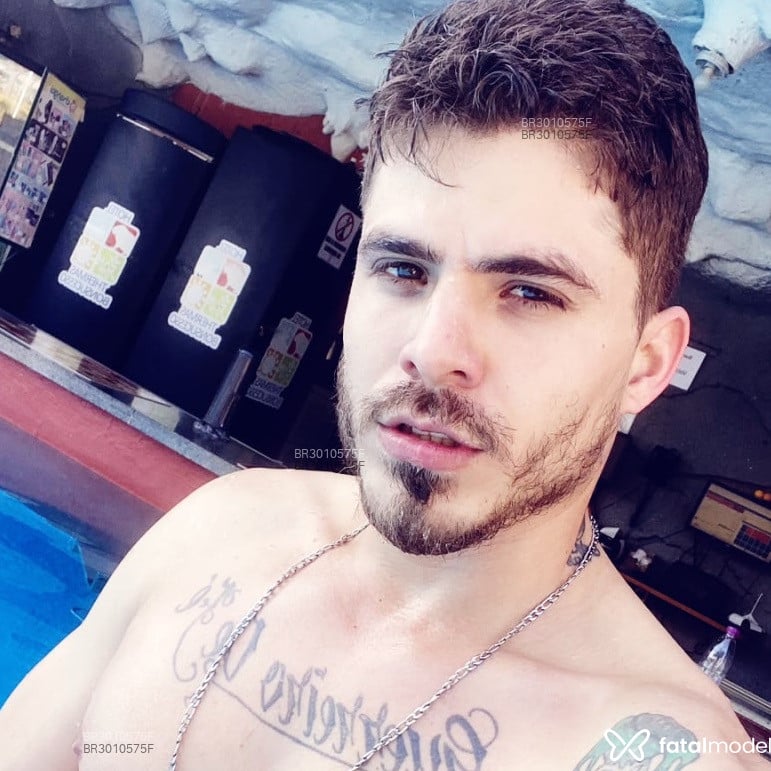 Acompanhante Henrique - Feed