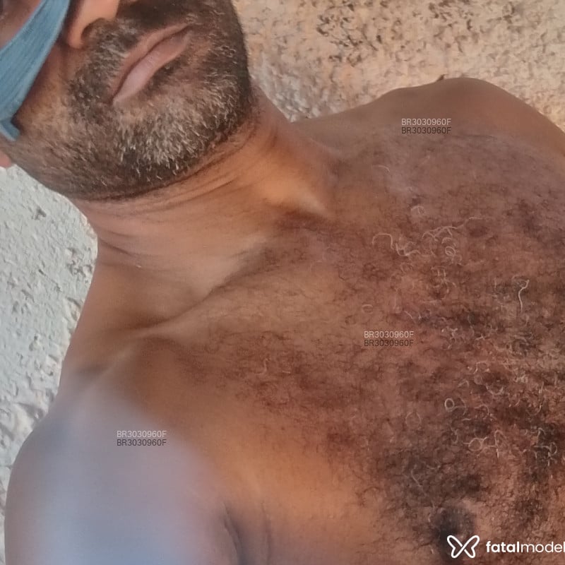 Acompanhante Roberto - Feed