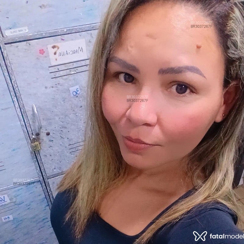 Acompanhante Elly Barbosa - Feed