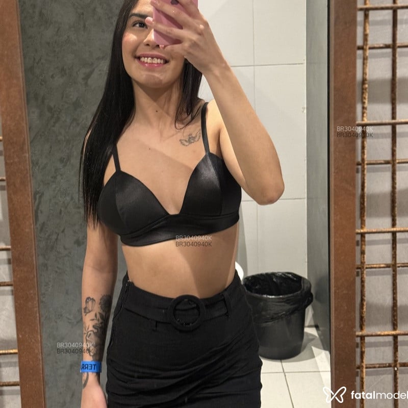 Acompanhante Emilly - Feed