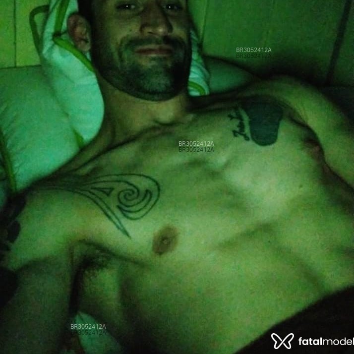 Acompanhante Cesar Bombeiro - Feed
