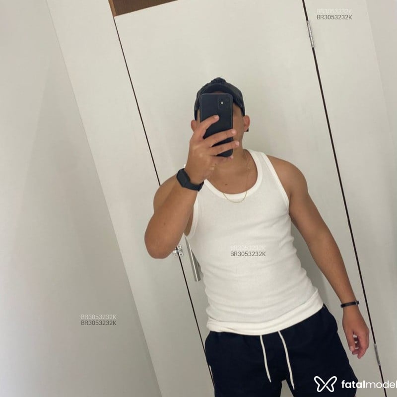 Acompanhante Henrique - Feed