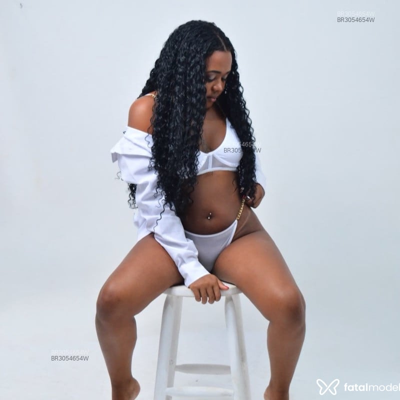 Acompanhante Maya - Feed
