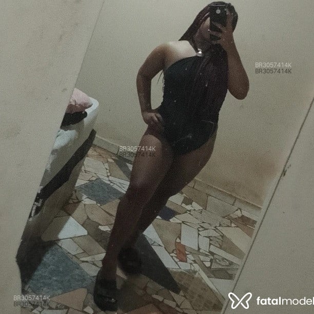 Acompanhante Karol Silva - Feed