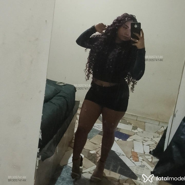 Acompanhante Karol Silva - Feed