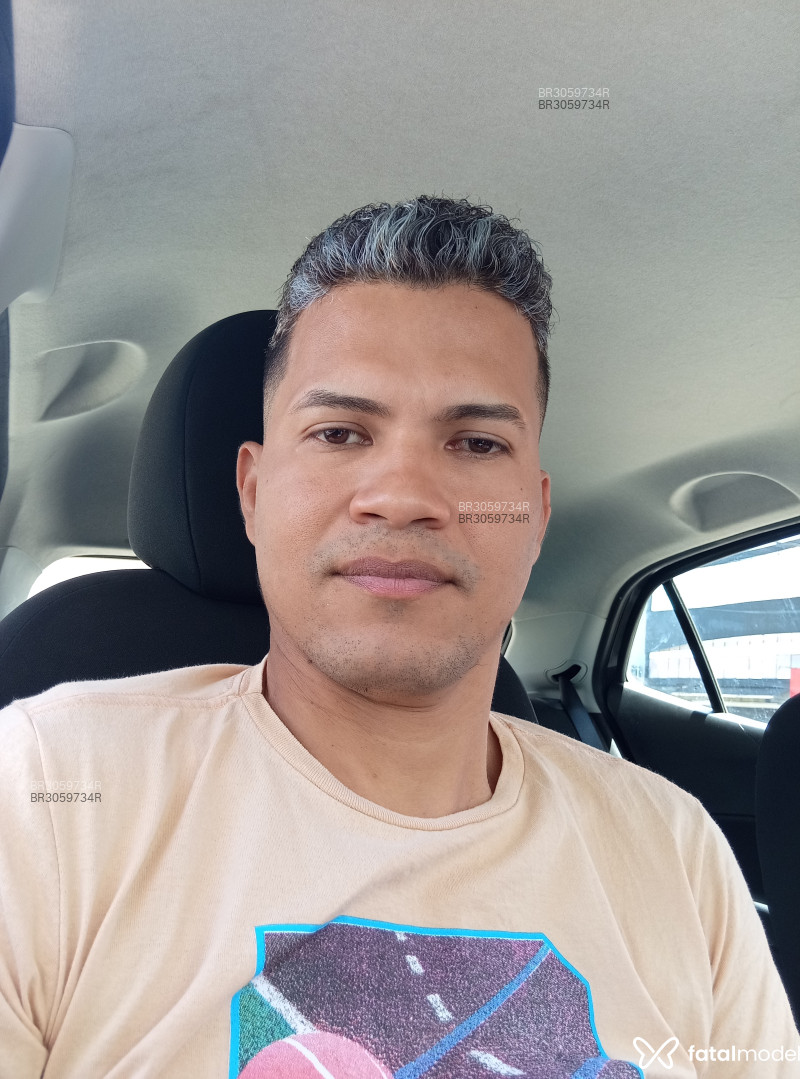 Acompanhante Renato - Feed