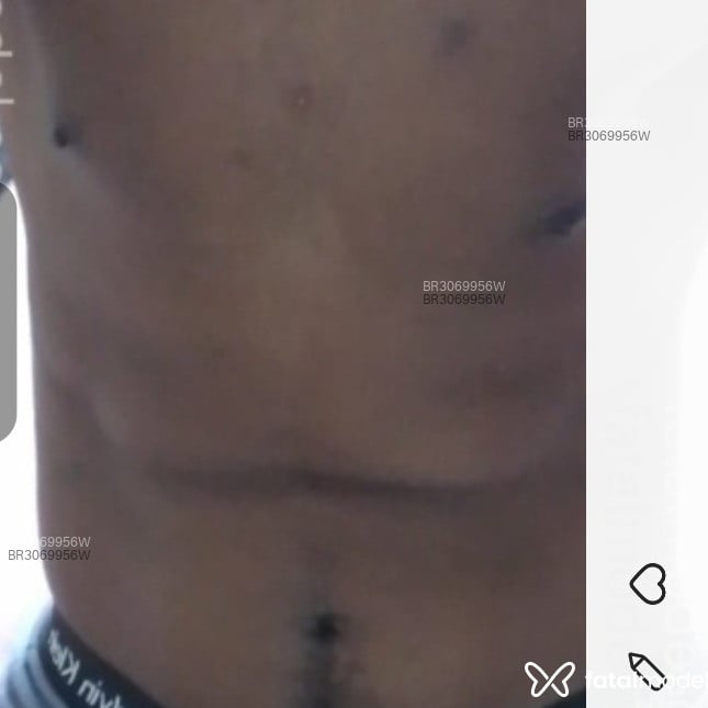 Acompanhante Negro - Feed