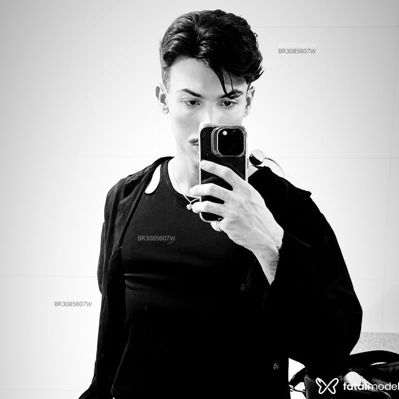 Acompanhante Angelo - Feed