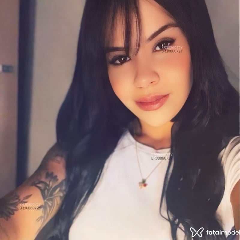 Acompanhante Luiza - Feed