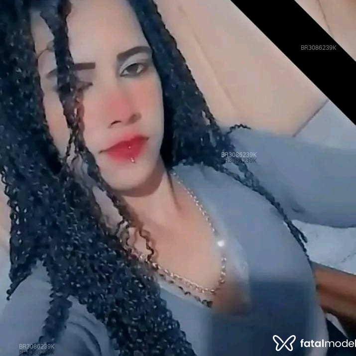Acompanhante Pietra - Feed