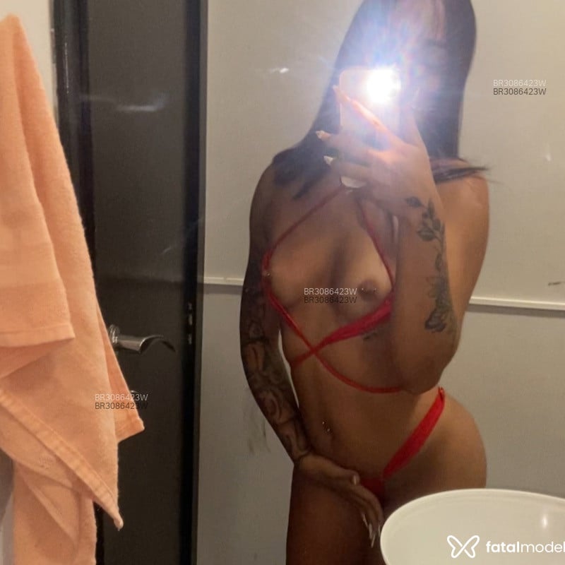 Acompanhante Bia Oliveira - Feed