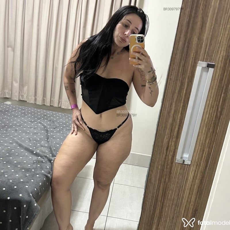 Acompanhante Morena - Feed