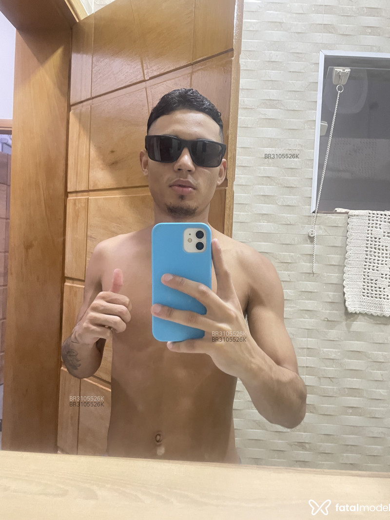Acompanhante Henrique - Feed