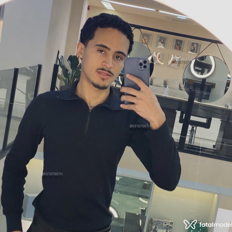 Acompanhante Lukas - Feed