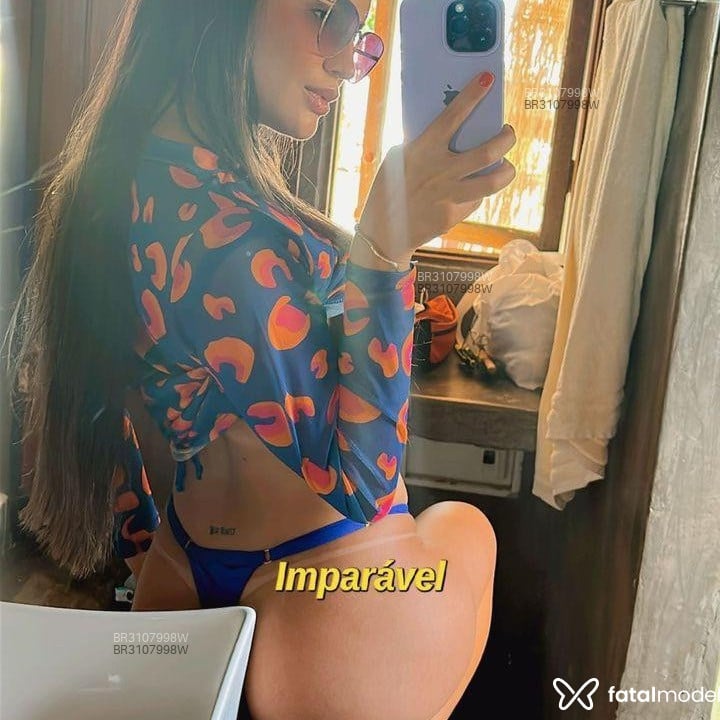 Acompanhante Iza Kin - Feed