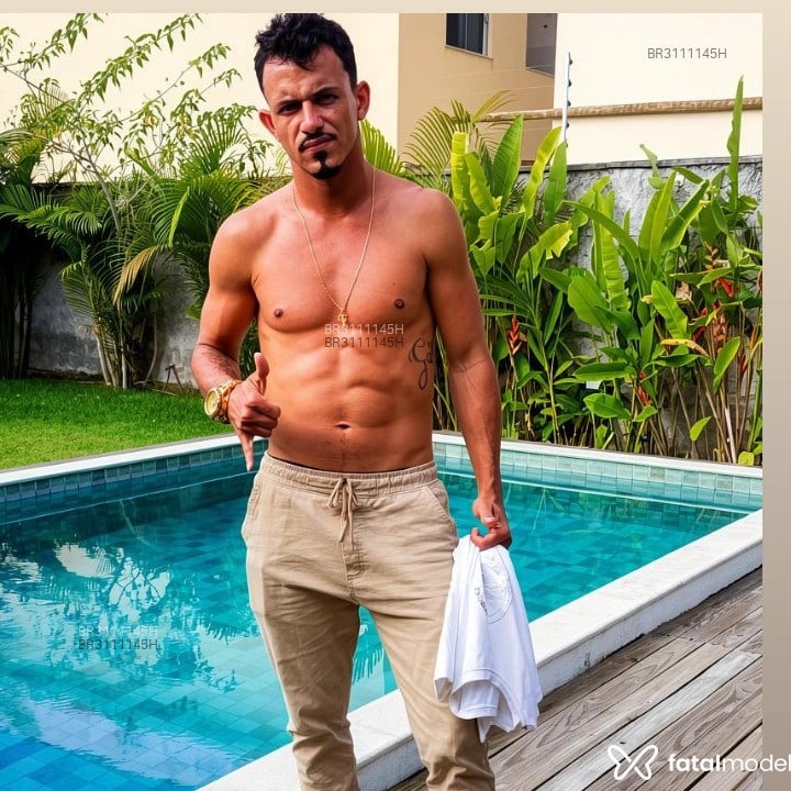 Acompanhante Matheus - Feed
