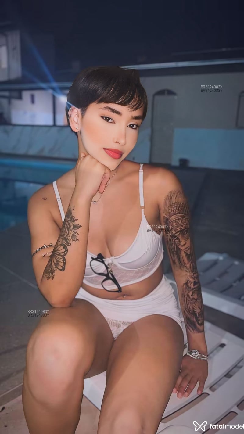 Acompanhante Agatha - Feed