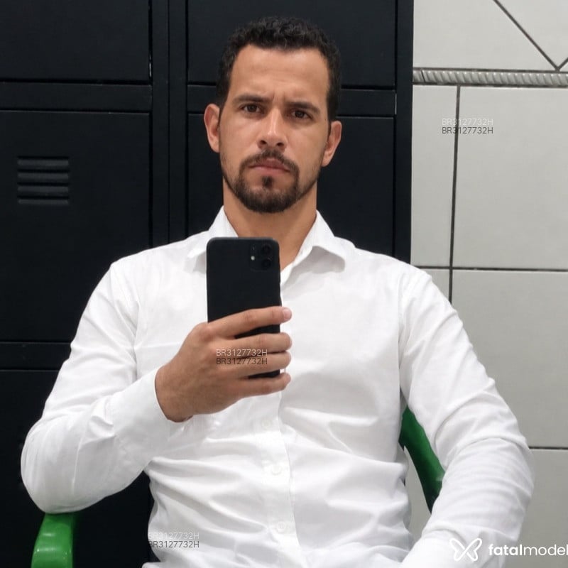 Acompanhante Sebastian - Feed