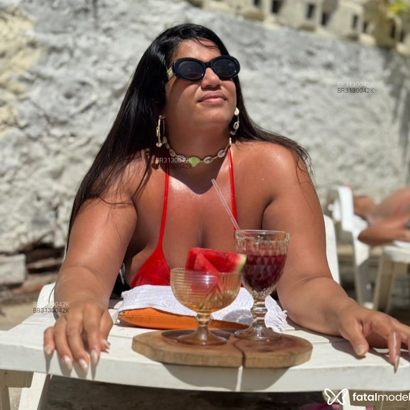 Acompanhante Ingredd - Feed