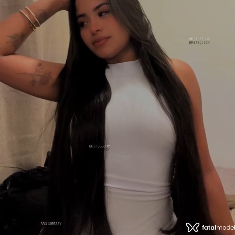 Acompanhante Hadassah Oliver - Feed