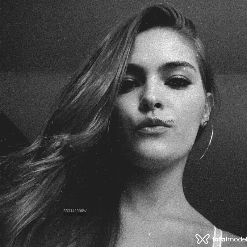 Acompanhante Laura - Feed