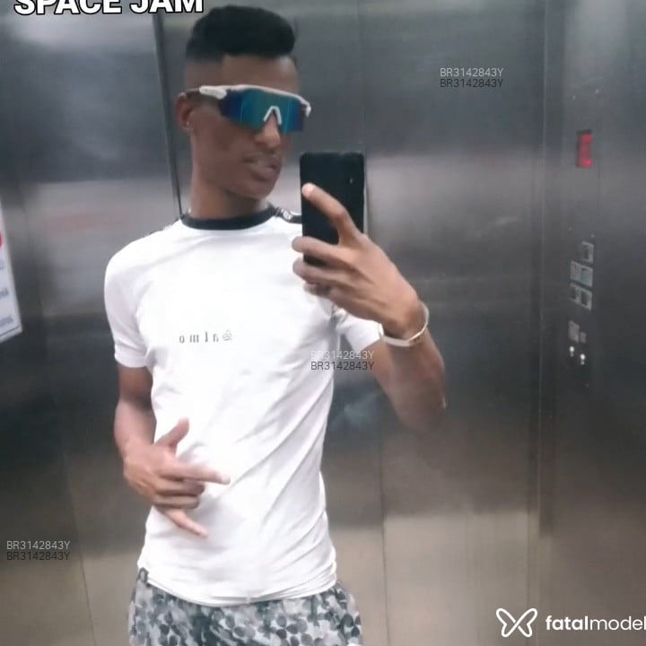 Acompanhante Marlboro Sodaa - Feed